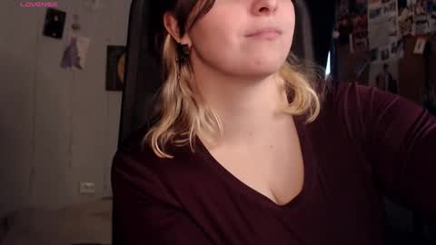 Snapshot of idontknowwhyjojo chatting on 02/11/26, 12:32 Saya online show from 02/11/26, 12:32