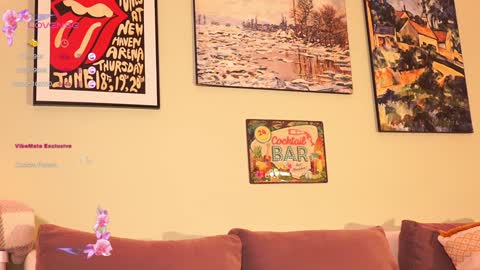 Little Flower online show from 02/05/25, 08:21