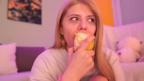 Little Flower online show from 02/06/25, 07:40