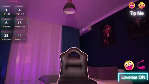 Little Flower online show from 11/05/25, 04:51