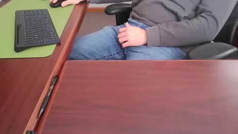 Hung office Stud online show from 01/03/25, 04:37