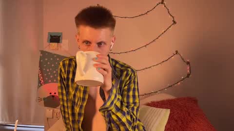 Snapshot of igarsson chatting on 02/19/25, 09:14 vladito online show from 02/19/25, 09:14