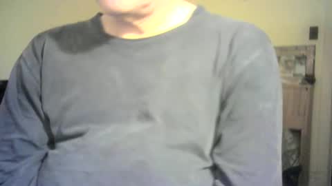Snapshot of ignoredlittlestloser chatting on 11/21/25, 11:42 ignoredlittlestloser online show from 11/21/25, 11:42