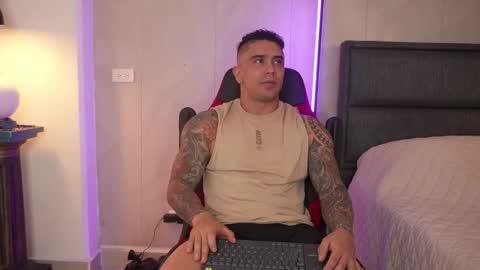 Snapshot of igor_scott chatting on 12/18/25, 07:42 Igor scott online show from 12/18/25, 07:42