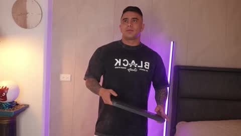 Snapshot of igor_scott chatting on 12/21/25, 08:10 Igor scott online show from 12/21/25, 08:10