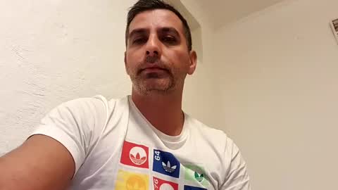 Snapshot of ihtiandar1008 chatting on 02/02/25, 12:30 ihtiandar1008 online show from 02/02/25, 12:30