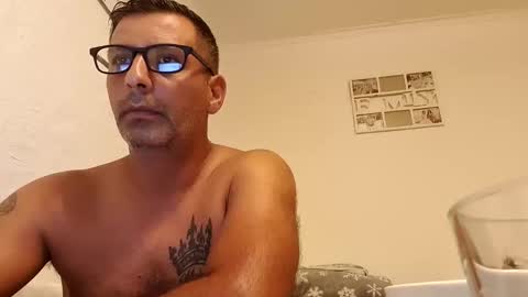 Snapshot of ihtiandar1008 chatting on 09/21/25, 04:47 ihtiandar1008 online show from 09/21/25, 04:47