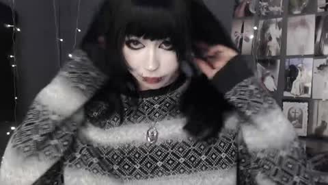 Snapshot of iiiiiiis chatting on 05/30/26, 09:45 iiiiiiis online show from 05/30/26, 09:45