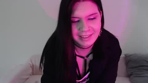 Vella online show from 10/11/25, 08:24