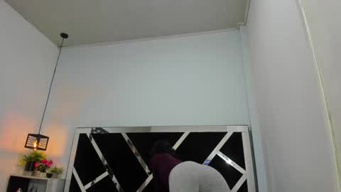 Isabella online show from 01/19/26, 12:53