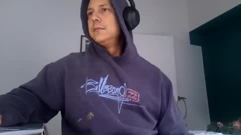 Snapshot of ijustjerk chatting on 10/03/25, 11:18 ijustjerk online show from 10/03/25, 11:18