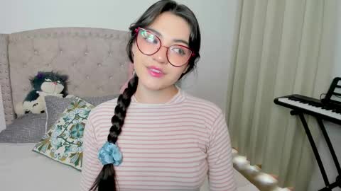 Snapshot of iki_mei chatting on 09/19/25, 07:47 Maria online show from 09/19/25, 07:47