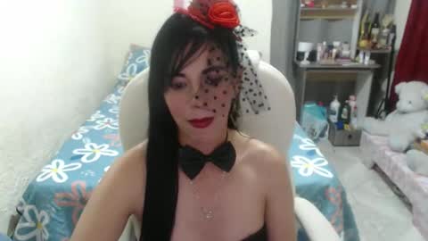 Ilaira  online show from 05/03/26, 11:33