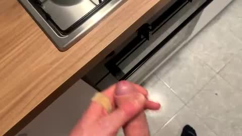 ilconte81 online show from 04/28/26, 09:42