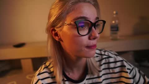 ileanacampbel online show from 12/17/24, 04:43