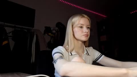 ShyLuna online show from 02/07/26, 06:17