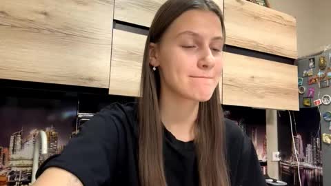 Snapshot of ilianaportwood chatting on 02/17/26, 10:12 Sophie online show from 02/17/26, 10:12