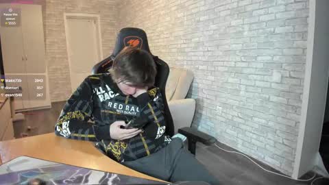 Snapshot of iliaskrislove chatting on 03/06/25, 07:10 iliaskris online show from 03/06/25, 07:10