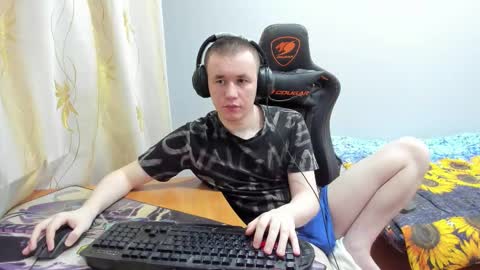 Snapshot of iliaskrislove chatting on 10/10/25, 02:10 iliaskris online show from 10/10/25, 02:10