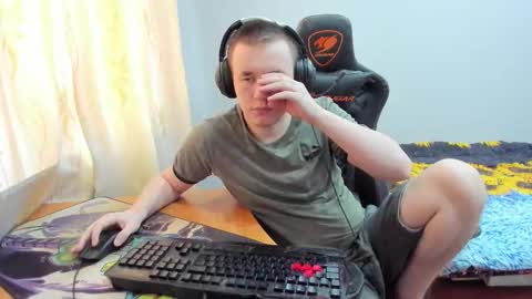 Snapshot of iliaskrislove chatting on 10/20/25, 06:14 iliaskris online show from 10/20/25, 06:14