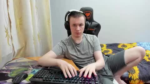 Snapshot of iliaskrislove chatting on 10/31/25, 03:13 iliaskris online show from 10/31/25, 03:13