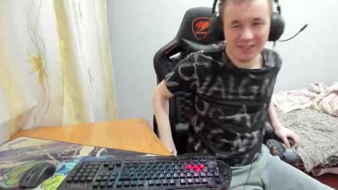 Snapshot of iliaskrislove chatting on 11/06/25, 01:12 iliaskris online show from 11/06/25, 01:12