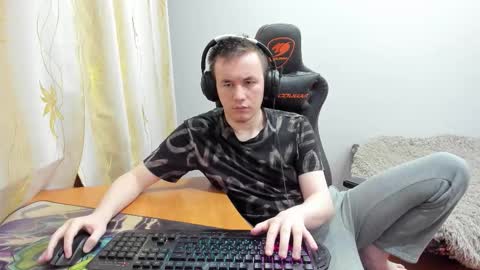 Snapshot of iliaskrislove chatting on 11/09/25, 12:09 iliaskris online show from 11/09/25, 12:09