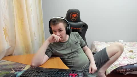 Snapshot of iliaskrislove chatting on 11/14/25, 11:09 iliaskris online show from 11/14/25, 11:09