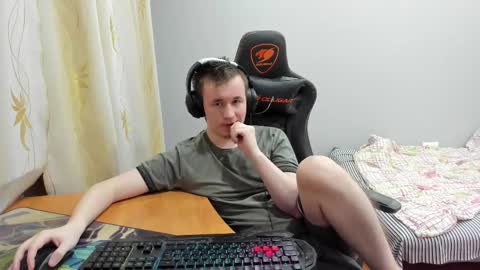 Snapshot of iliaskrislove chatting on 11/18/25, 02:43 iliaskris online show from 11/18/25, 02:43