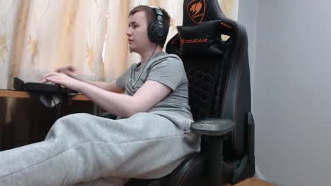 lord online show from 11/28/25, 10:07