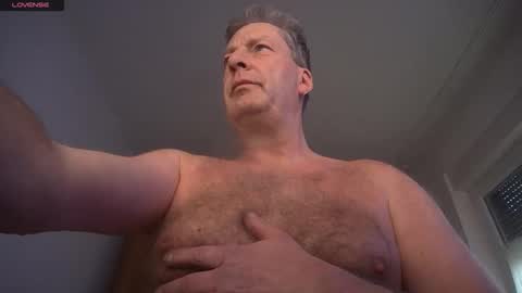 Snapshot of iliebetight chatting on 12/04/25, 07:50 iliebetight online show from 12/04/25, 07:50