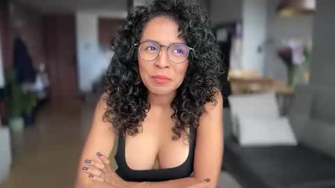 Kloe online show from 11/12/25, 06:19