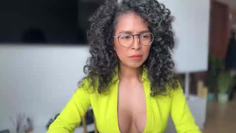 Kloe online show from 11/18/25, 06:45