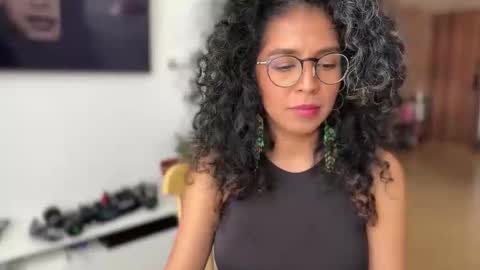 Kloe online show from 02/09/26, 07:18