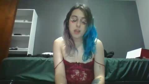 Snapshot of illlypad_lilac chatting on 04/11/26, 01:43 Lilly online show from 04/11/26, 01:43