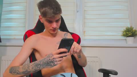 Snapshot of illusions888 chatting on 12/13/24, 12:50 D-Illusion online show from 12/13/24, 12:50