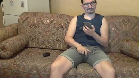 Snapshot of ilovecuteguy79 chatting on 04/20/26, 04:48 ilovecuteguy79 online show from 04/20/26, 04:48