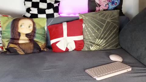 nicollee online show from 01/17/25, 07:38