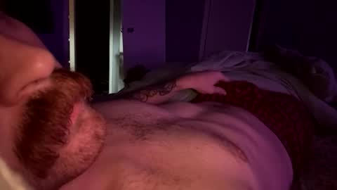 Snapshot of ilovemilfs2424 chatting on 11/30/25, 11:47 Matthew online show from 11/30/25, 11:47