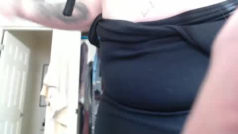 Snapshot of ilovesissyboys chatting on 11/25/25, 10:21 ilovesissyboys online show from 11/25/25, 10:21