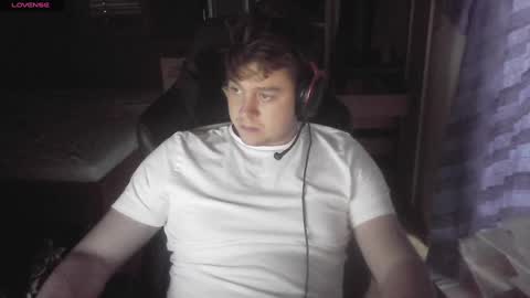 iloveyoutoo2000 online show from 01/01/25, 03:14