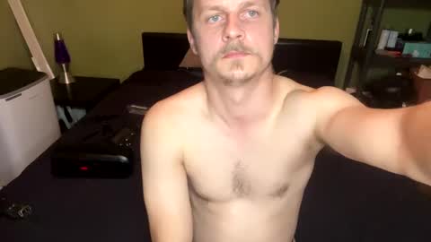 Snapshot of iluvasssss chatting on 02/22/25, 07:56 Iluvasssss online show from 02/22/25, 07:56