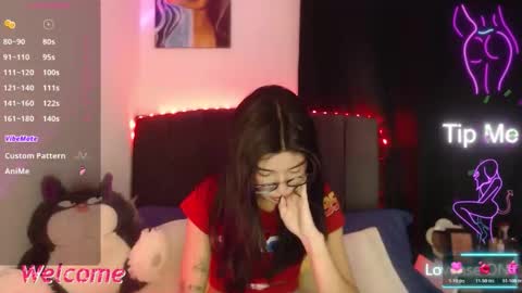Snapshot of ily_bea chatting on 05/30/26, 01:14 Ily Bea online show from 05/30/26, 01:14