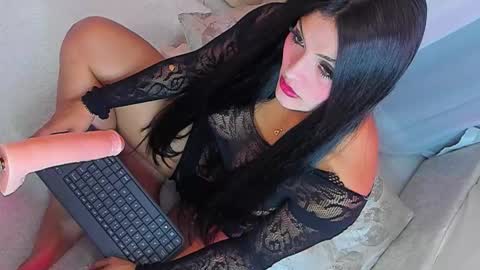 hanna online show from 10/12/25, 12:48