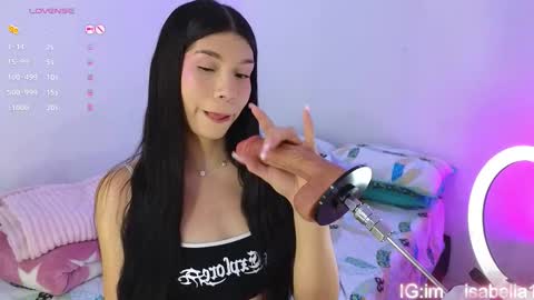 Snapshot of im__isabella chatting on 10/22/25, 10:09 Isa Vasquez online show from 10/22/25, 10:09