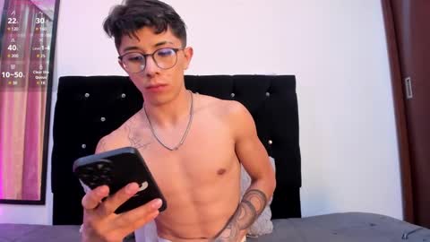 Snapshot of im__thomas chatting on 12/11/24, 05:21 IM THOMAS online show from 12/11/24, 05:21