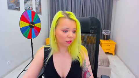 Roxy online show from 02/26/25, 09:05