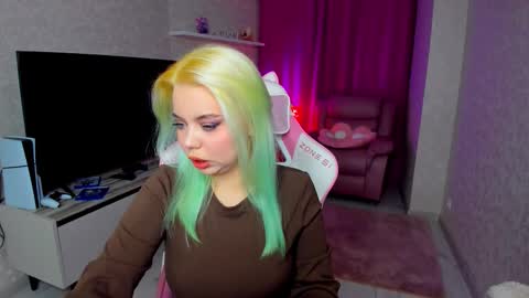 Roxy online show from 11/22/25, 05:23