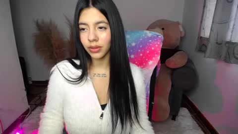 Snapshot of im_alyn chatting on 10/14/25, 05:47 Alyn online show from 10/14/25, 05:47