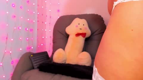 im_anna_ online show from 02/17/25, 12:10